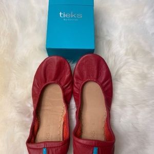 Ballet Flats Size 8 / Tieks by Gavrieli / Color: Cardinal Red